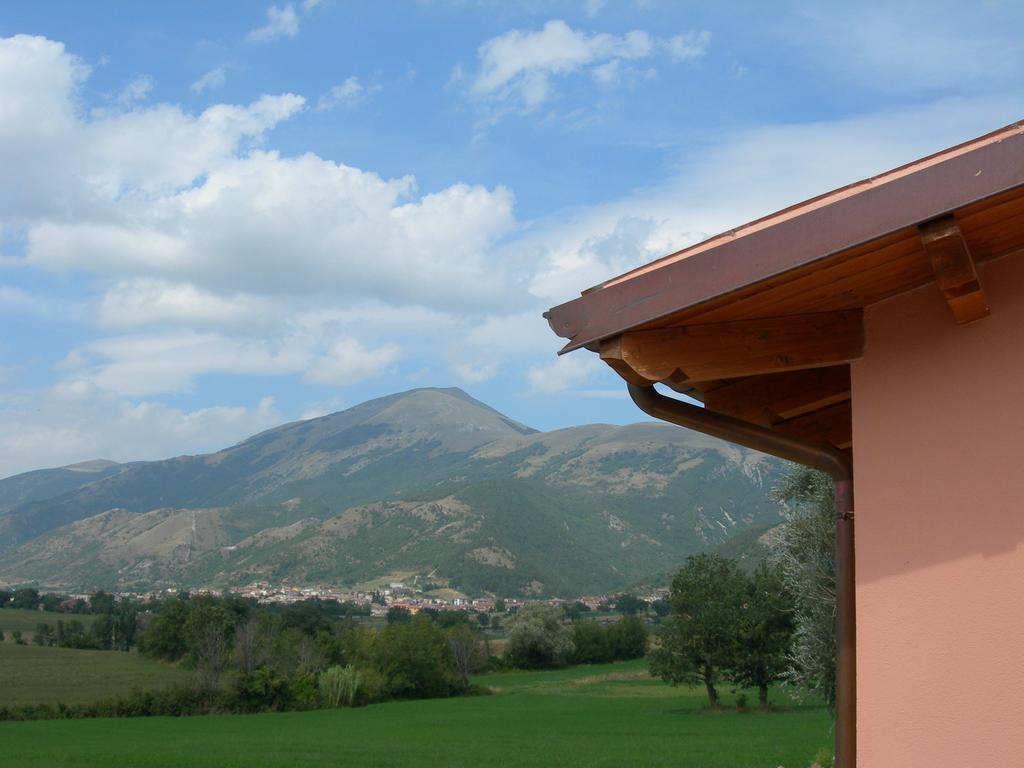 Вілла Santa Croce Fossato di Vico Екстер'єр фото