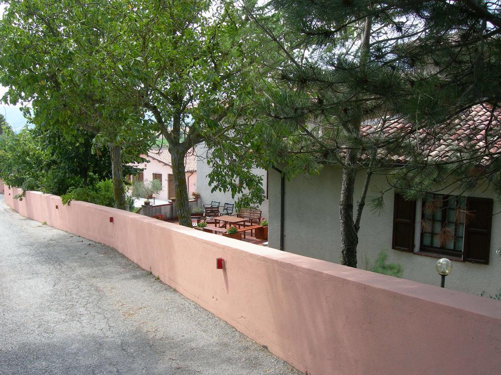 Вілла Santa Croce Fossato di Vico Екстер'єр фото